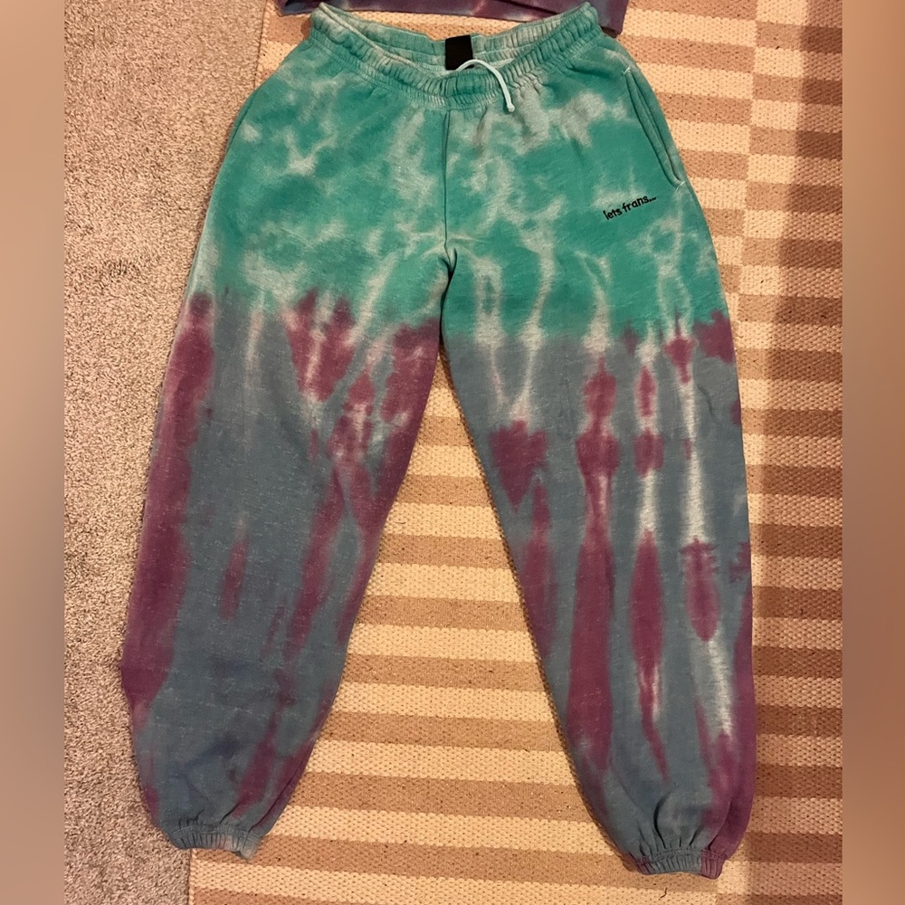 iets frans watercolor tie dye sweat set - Picture 3 of 8